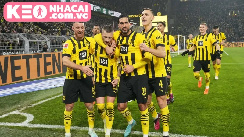 Augsburg vs Borussia Dortmund